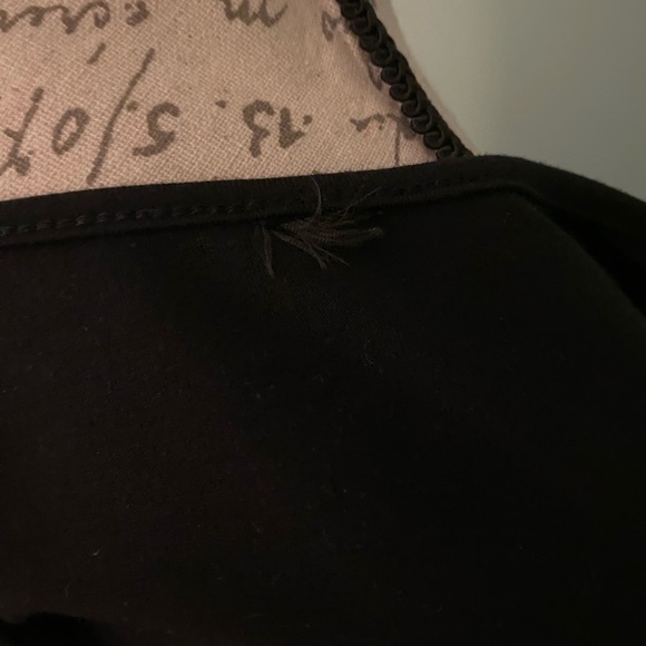 Elegant Black Lace Sleeve Top - Picture 4 of 5